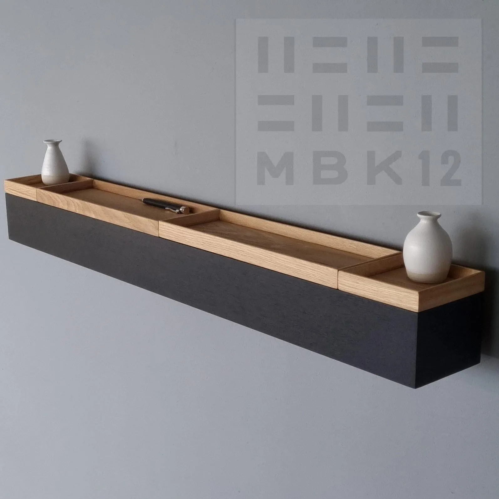 schmale Wandkonsole massive Eiche schwarz 96cm vier Tabletts
